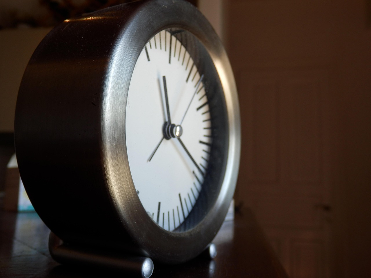 Simple clock face illustrating time awareness